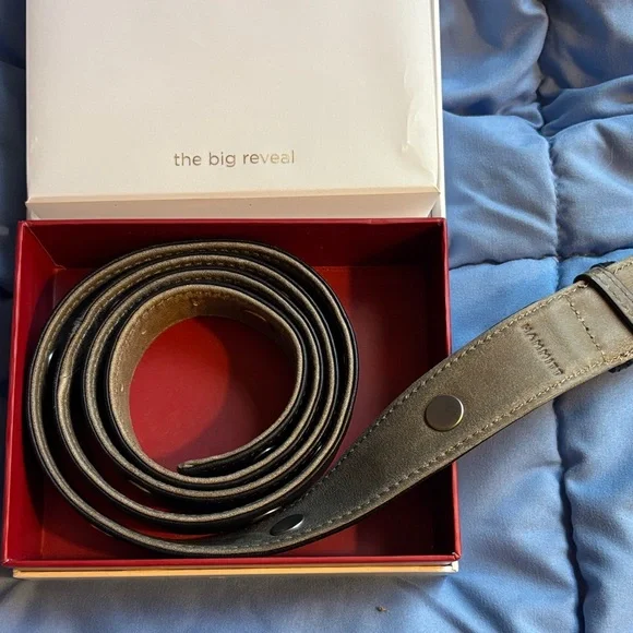 Hammitt reversible Black/ Pewter Leather Belt - Picture 2 of 4